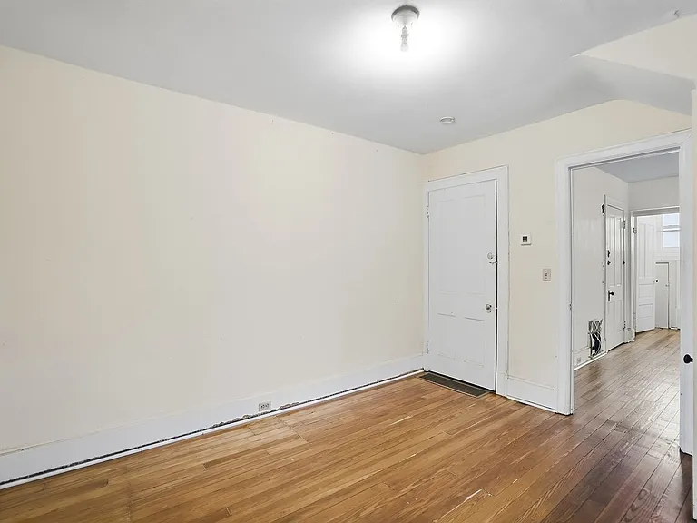 3523 Clifton Ave — Photo 12