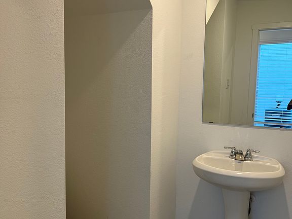 5th image of 12140 Thoroughbred Dr