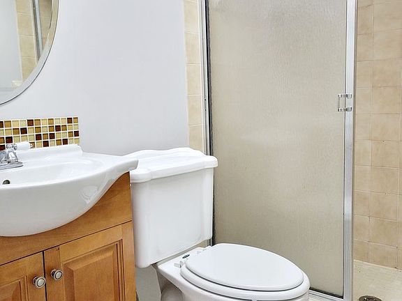 5th image of 130 Cape Coral Pkwy W APT 5