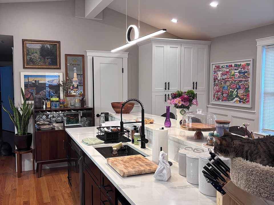 1st image of 33 Woodlawn St #3