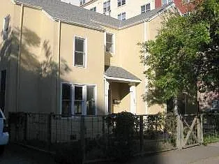610 W 23rd St — Photo 1