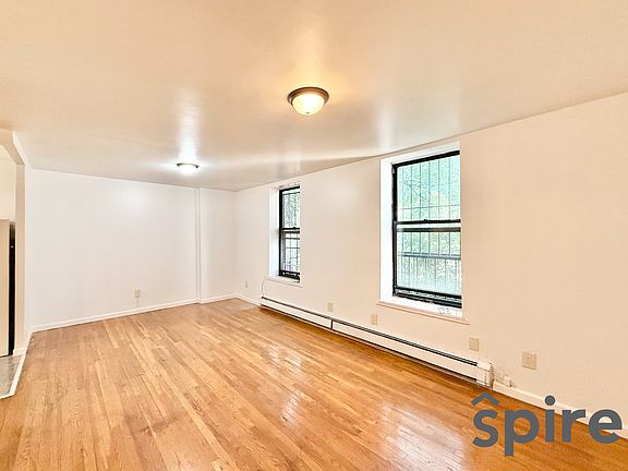 3rd image of 398 Tompkins Ave #A2