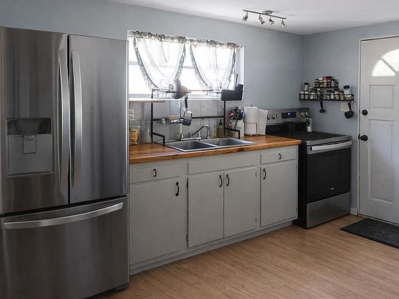 4th image of 2211 SE 51st St