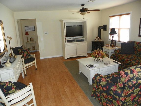 5th image of 143 Santiago Dr