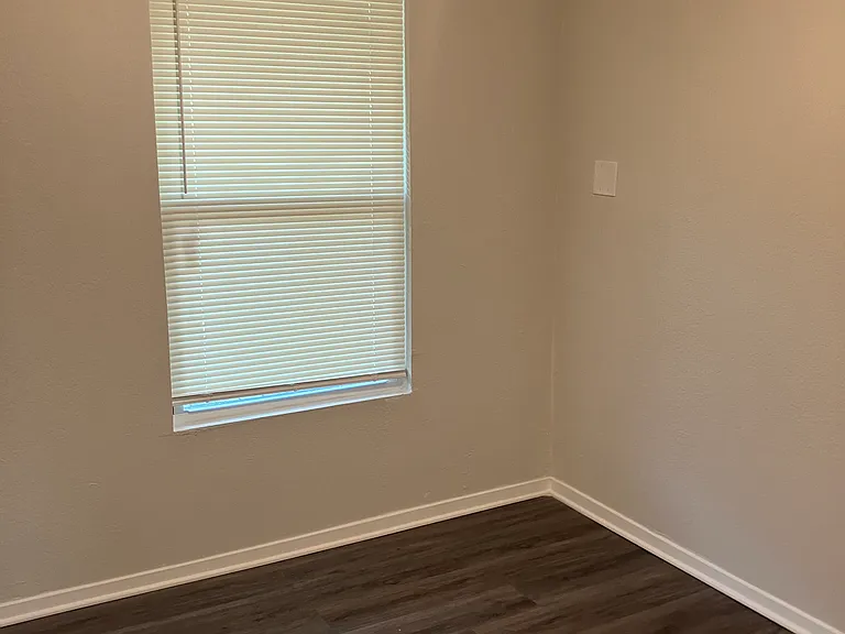 2552 Navasota Cir — Photo 11