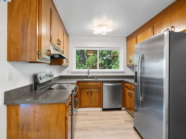555 Joaquin Ave, San Leandro, CA 94577