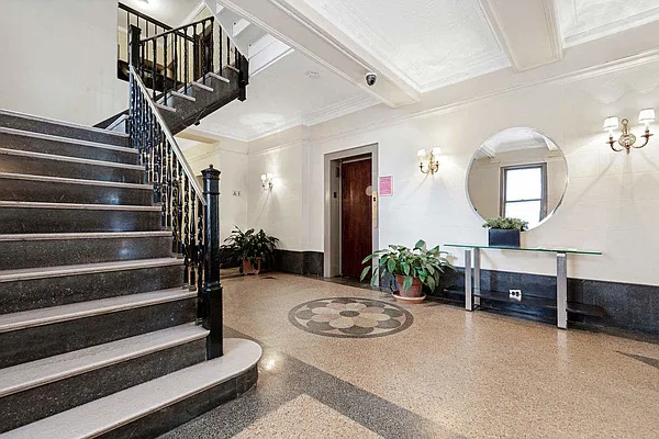 Sold by Compass | media 8