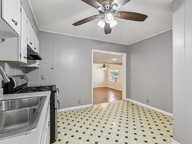 620 Barbara Dr — Photo 10
