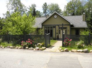 17 Essex St, Lake Placid, NY 12946