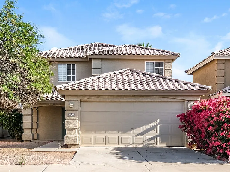 11239 W Campbell Ave — Photo 1