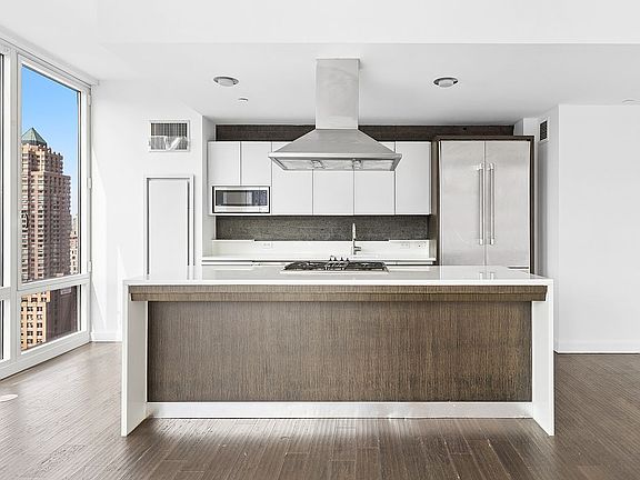 5th image of 247 W 46th St APT 2203