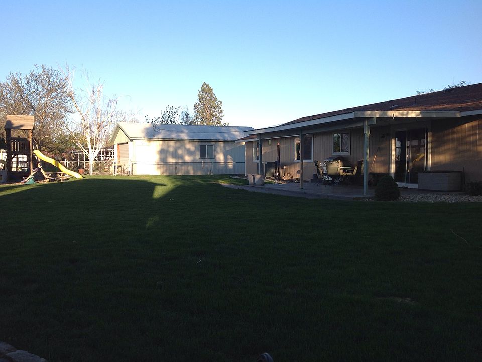 1st image of 714 W Village Ave