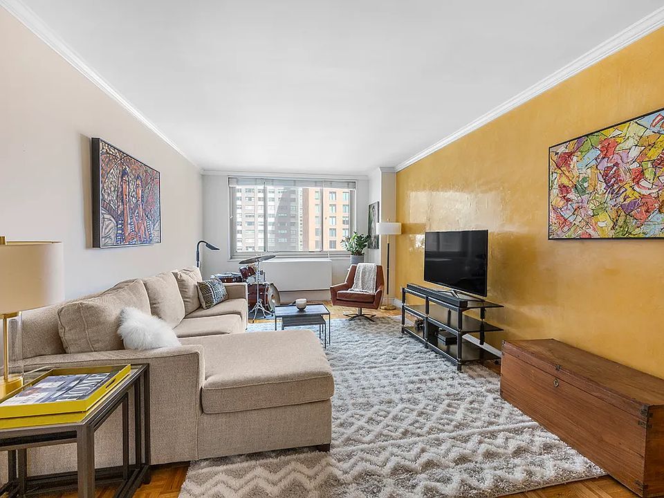 1st image of 30 W 63rd St APT 19B