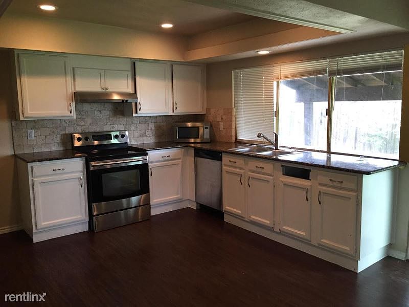 1st image of 3113 Oak Hill Cv
