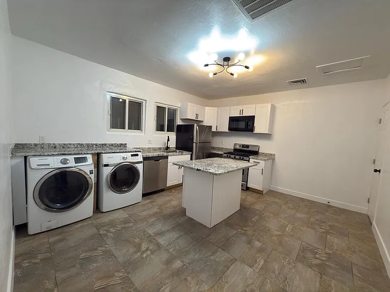 1015 S 1st Ave #A — Photo 7
