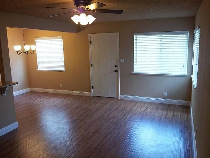 Wood laminate floors