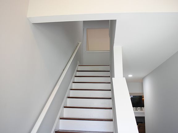 5th image of 1505 Lynchfield Ct