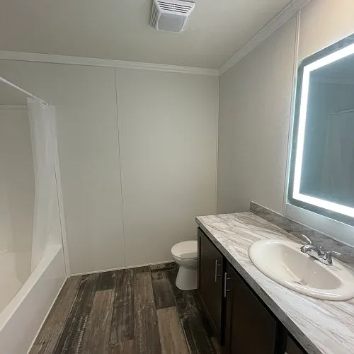3 bed, 2.0 bath, $999 — Photo 2
