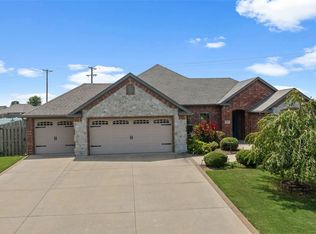 502 SW Countrywood Rd, Bentonville, AR 72712