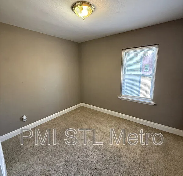 6737 Kenwood Dr — Photo 8