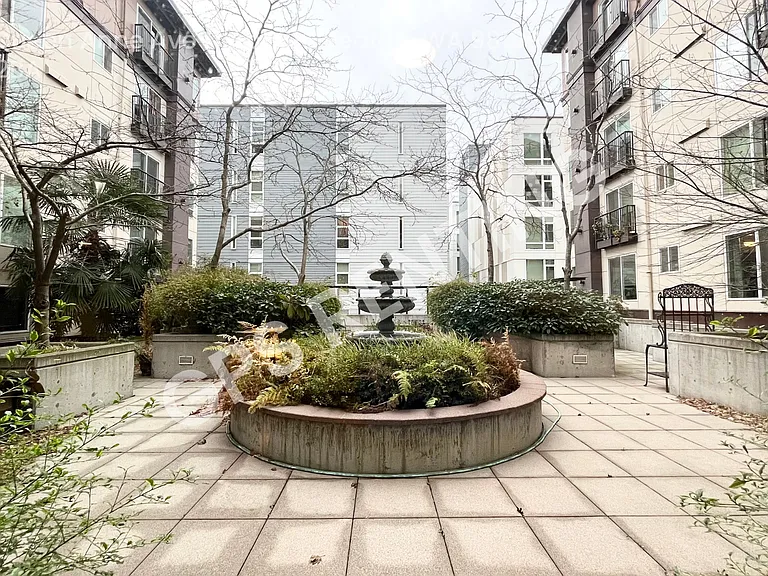323 Queen Anne Ave N #316 — Photo 24