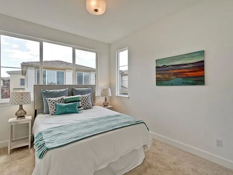 1056 Duane Ct — Photo 20