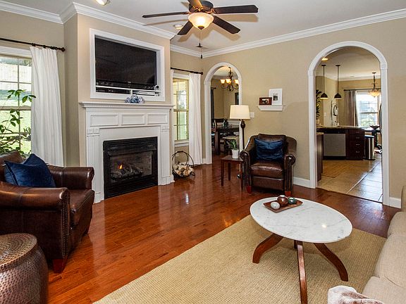 5th image of 5638 Autumn Creek Dr