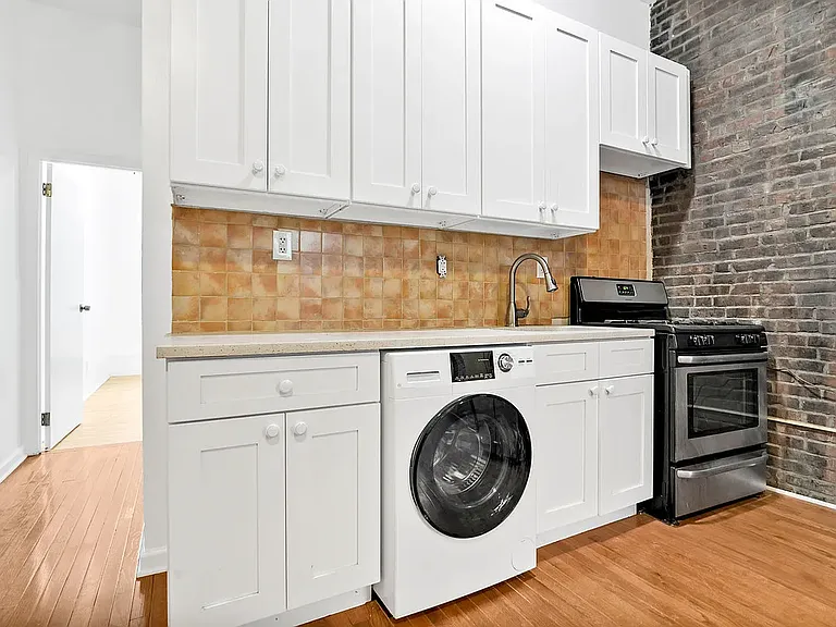 1253 Pacific St #2 — Photo 3