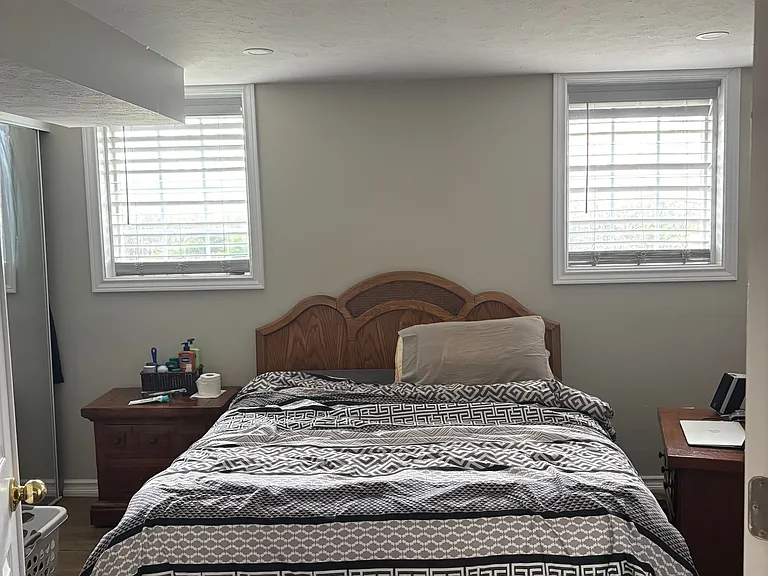 38 Manor Rd — Photo 3