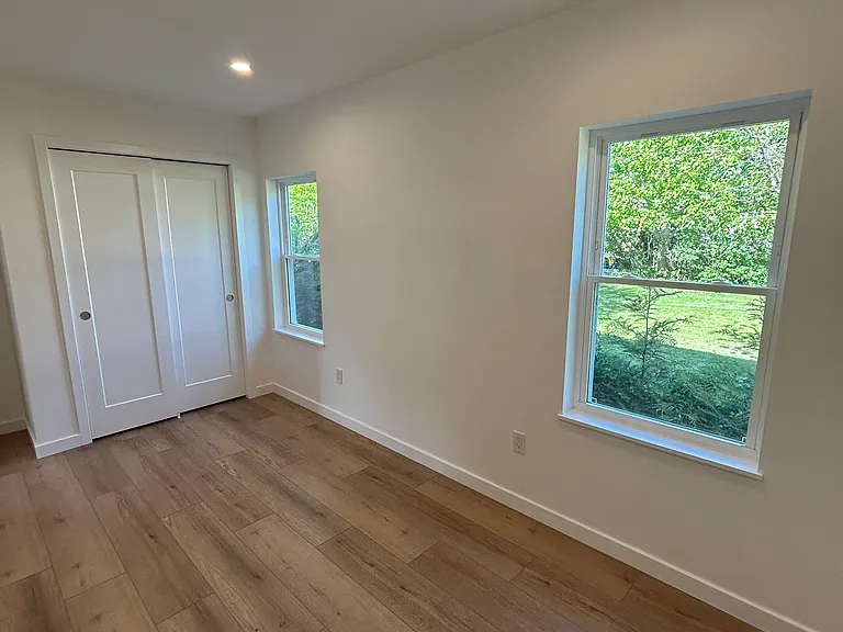 121 Sycamore St — Photo 6