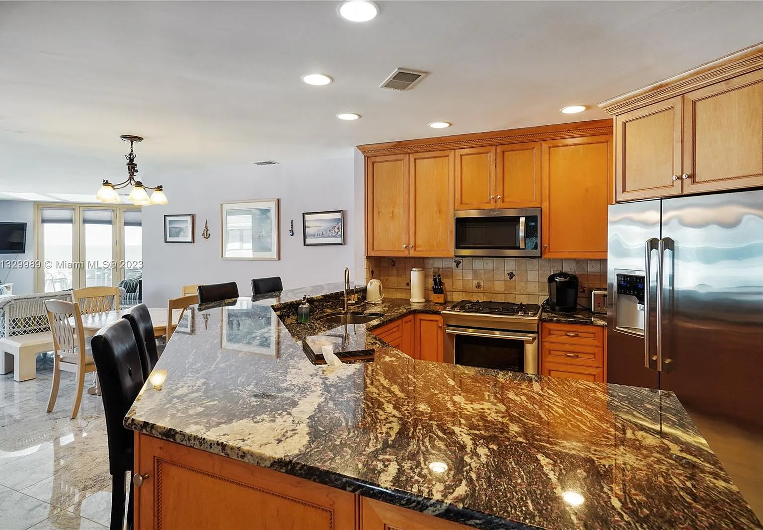 3 bed, 2.0 bath, 1900 sqft, $20,000 — Photo 3