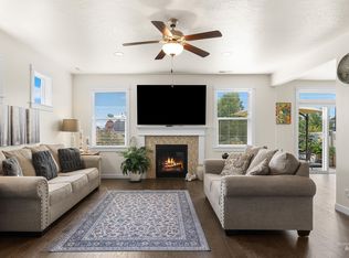 16 N Caracaras Way, Eagle, ID 83616