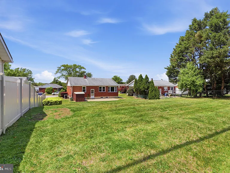 9005 Perring Park Rd — Photo 18