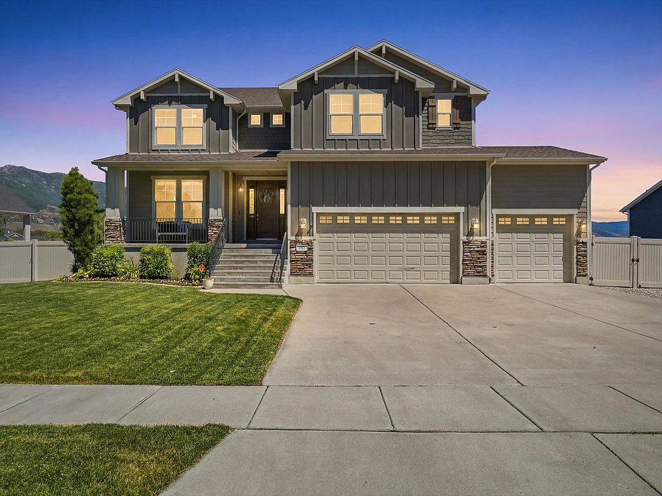 1st image of 757 Mare Cir