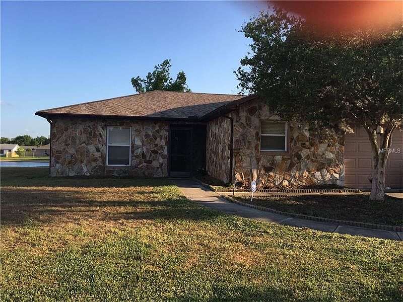 1st image of 2940 Pineridge Cir