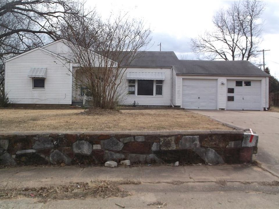 1st image of 817 Truman Ave