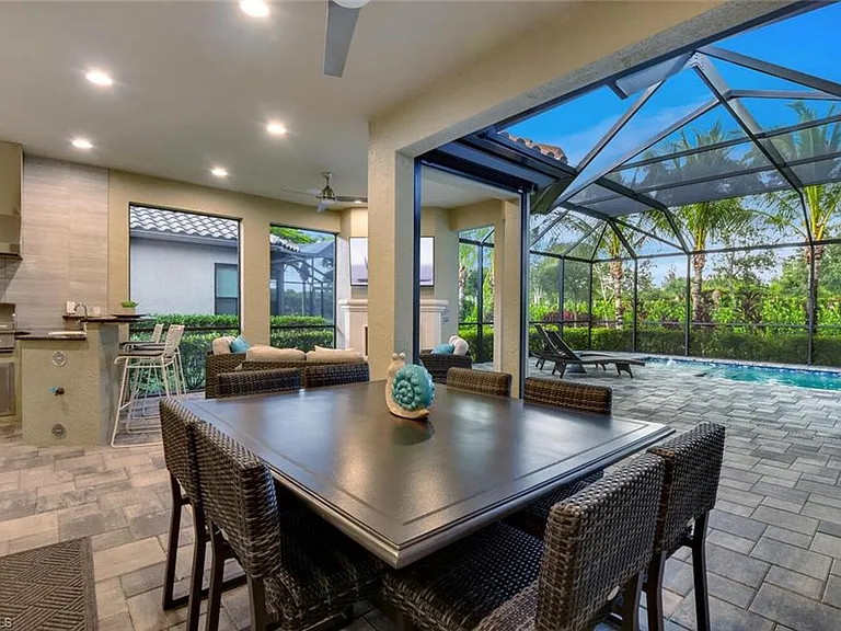 9630 Campanile Cir — Photo 28