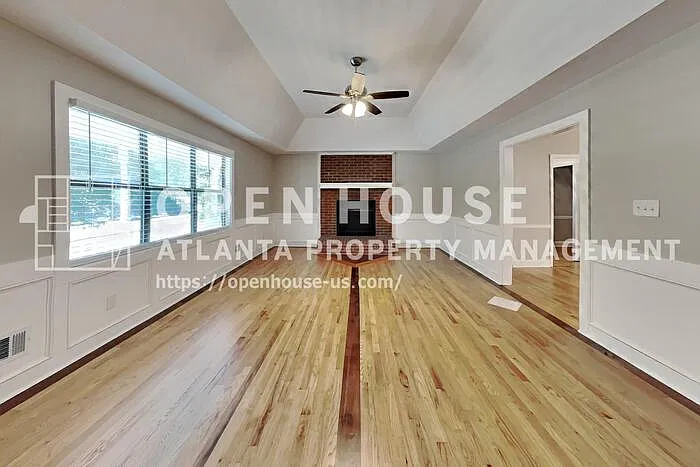 3 bed, 2.5 bath, 1632 sqft, $2,050 — Photo 3