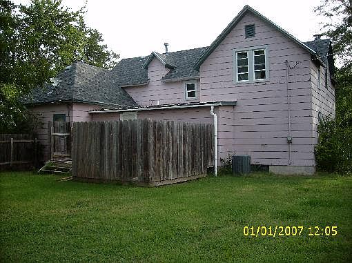 2nd image of 309 N Sherman St
