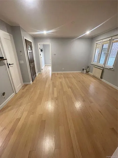 2 bed, 1.0 bath, 1600 sqft, $3,000 — Photo 2