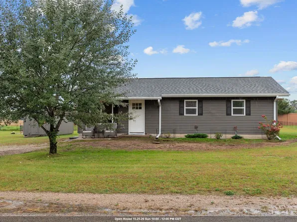 N3047 Lawson Dr, Waupaca, WI 54981