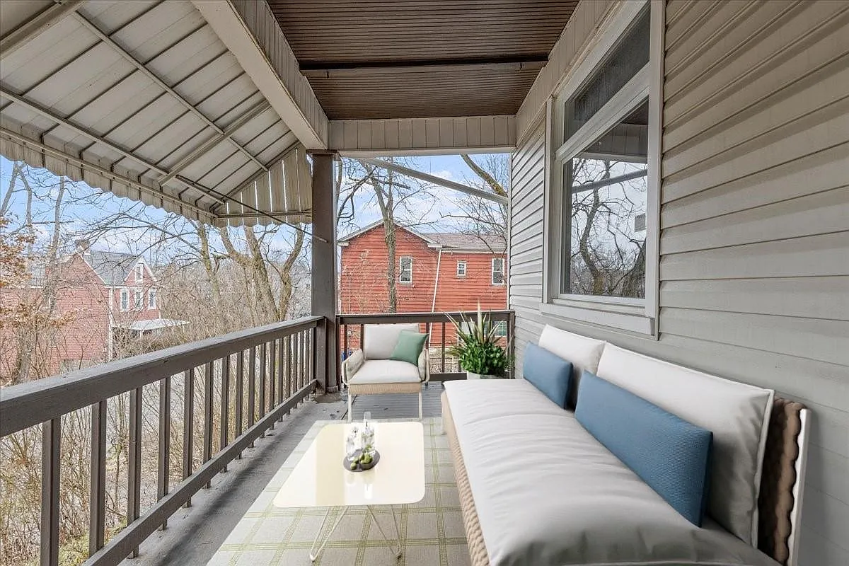 4 bed, 1937 sqft, $1,600 — Photo 3