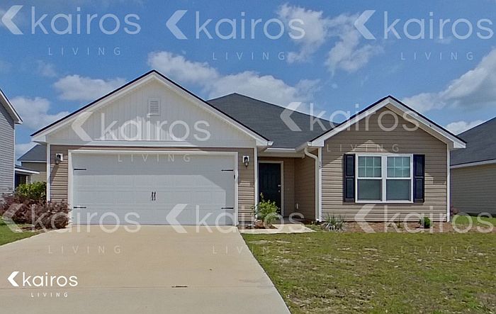 1st image of 15 Red Oak Dr