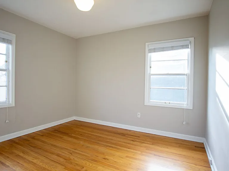 1946 NW Lovejoy St #3 — Photo 11