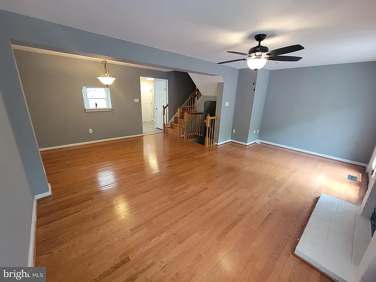 8702 Castlerock Ct — Photo 15