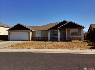 1419 S Husky Dr, Moses Lake, WA 98837