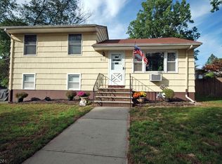 911 Walnut St, Piscataway, NJ