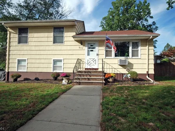 911 Walnut St, Piscataway, NJ 08854