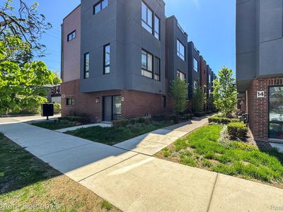 2037 11th St #3, Detroit, MI, 48216