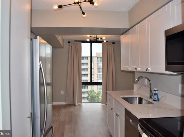 4500 S Four Mile Run Dr APT 1106, Arlington, VA 22204